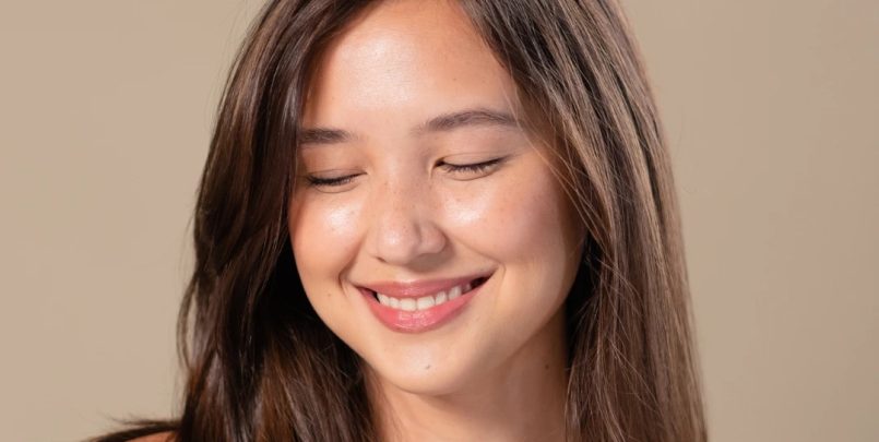 Classy-and-Refined-Skincare-Clinic-Promotion-Instagram-Post-1